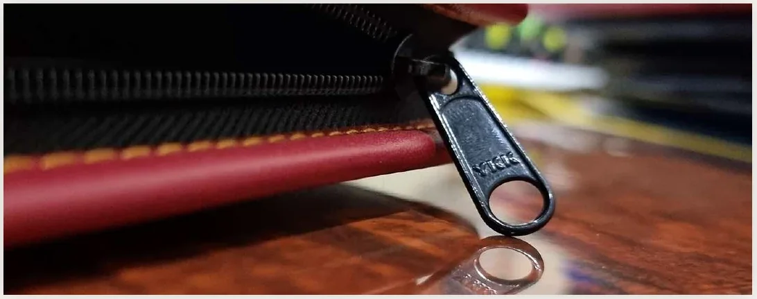 Detail ritsleting logam map zipper